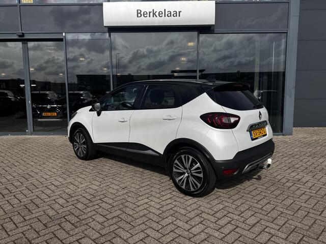 Renault CAPTUR 1.2 TCe Initiale Paris Automaat | Trekhaak | Lederen bekleding | Stoelverwarming |