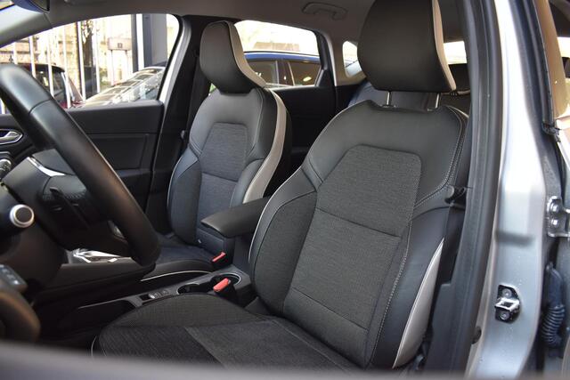 Renault CAPTUR 1.3 TCe 130 Intens Automaat | Stuur/Stoelverwarming | Navigatie | Camera | 100% Renault Onderhouden | 12 mnd BOVAG garantie | Whatsapp 06-53188999