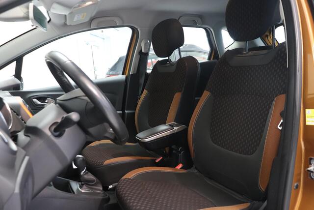 Renault CAPTUR 1.2 TCe Intens | Camera | Trekhaak | Climate control | LED koplampen |