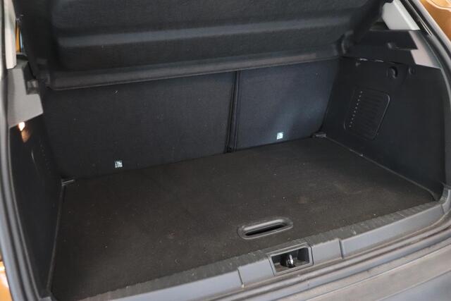 Renault CAPTUR 1.2 TCe Intens | Camera | Trekhaak | Climate control | LED koplampen |