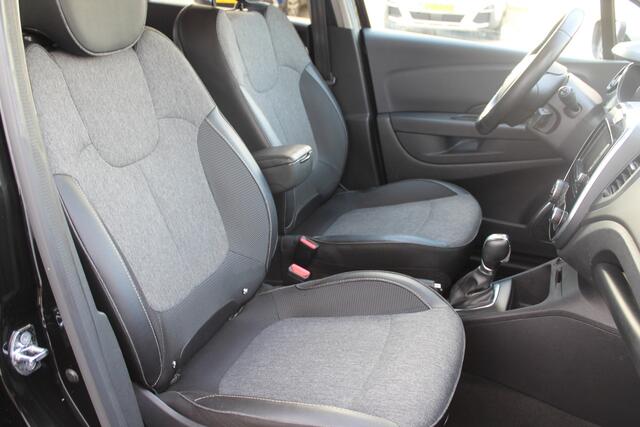 Renault CAPTUR 1.3 TCe 150 PK Intens | Automaat | ECC | NAVI | Parkeersensoren achter |