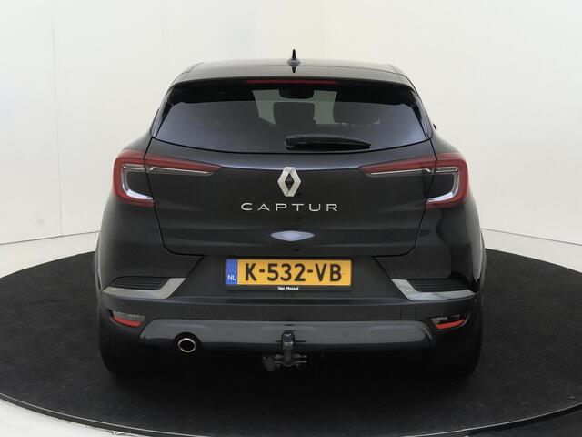 Renault CAPTUR 1.3 TCe 140 PK Initiale Paris | Automaat | Navigatie | Airco | Parkeersensoren Voor + Achter | 360 Camera | Verwarmde Voorstoelen | Verwarmd Stuurwiel |