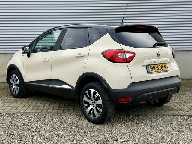 Renault CAPTUR 90 PK TCe Limited [ fm navi,cruise,airco,lmv,trekhaak ]