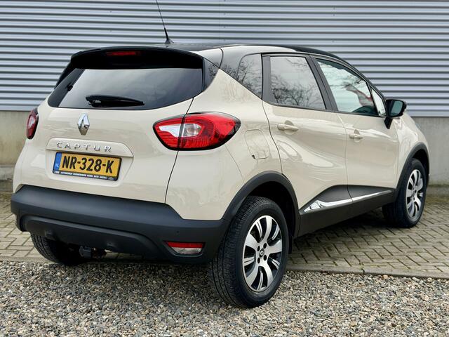 Renault CAPTUR 90 PK TCe Limited [ fm navi,cruise,airco,lmv,trekhaak ]