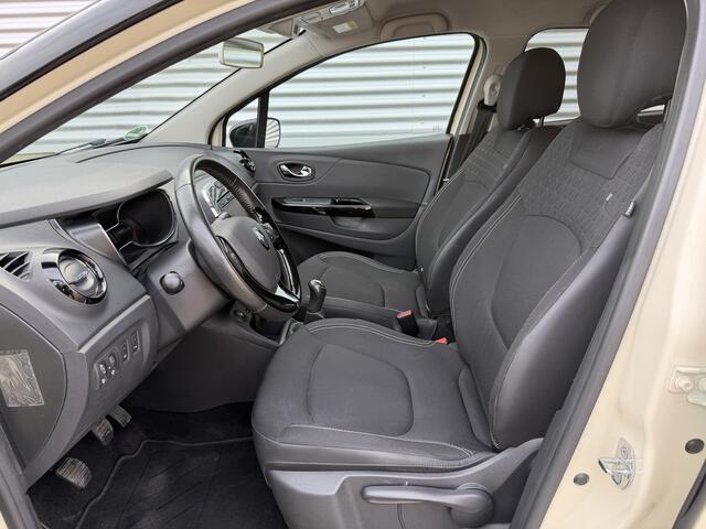 Renault CAPTUR 90 PK TCe Limited [ fm navi,cruise,airco,lmv,trekhaak ]