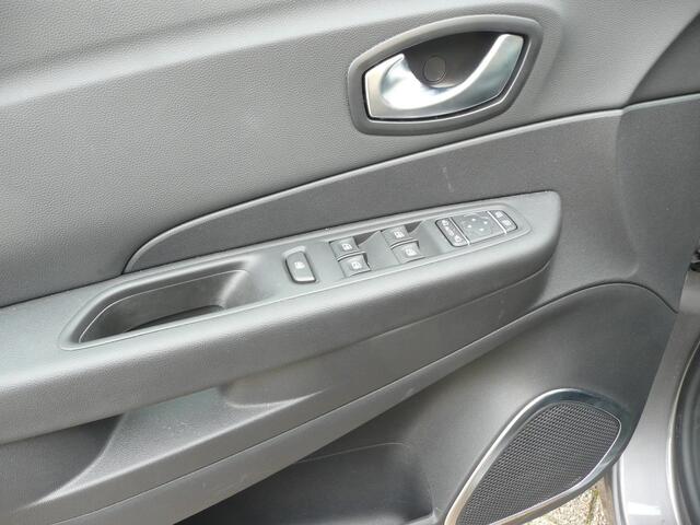 Renault CAPTUR TCe 90 Intens/XMOD (EXTENDED GRIP) PARK ASSIST V + A INCL. CAMERA/ R-LINK NAVIGATIE MET ANDROID AUTO/ STOF-LEDER TEP INTERIEUR/ TREKHAAK/ ETC... DEALER ONDERHOUDEN, RIJKLAAR!