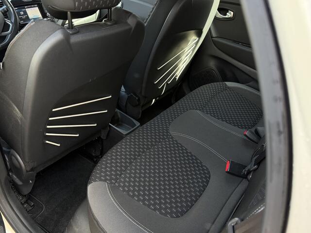 Renault CAPTUR 0.9 TCe Intens met 54.978km!!! | Camera | Cruise | Navi | Clima | Keyless | LED | LM Velgen | PDC Achter | RIJKLAARPRIJS INCL 12 MAANDEN GARANTIE EN BEURT