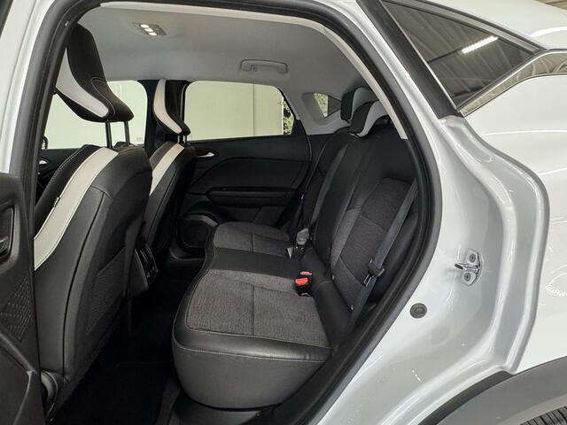 Renault CAPTUR 1.6 E-Tech Plug-in Hybrid 160 Intens | Navigatie | 360 Camera | Stoelverwarming |