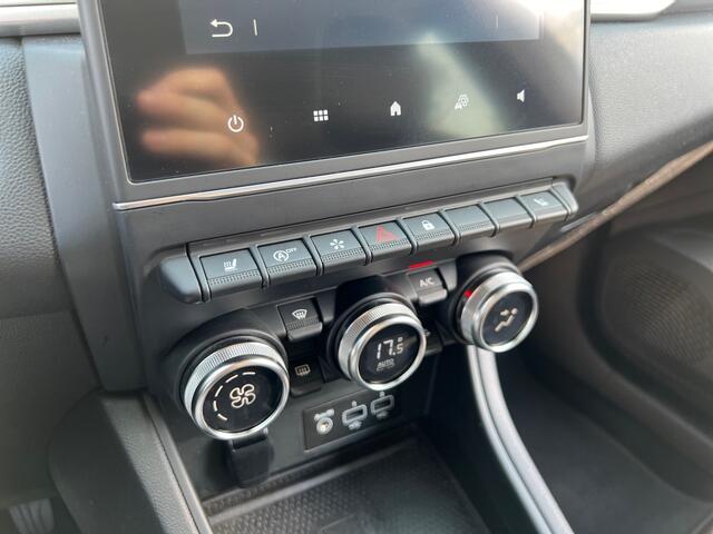 Renault CAPTUR 1.3 TCe INTENS EDC 140 AUTOMAAT / CAMERA / 18 INCH / STOEL EN STUURVERWARMING / TREKHAAK AUTOMAAT / CAMERA / 18 INCH / STOEL EN STUURVERWARMING / TREKHAAK