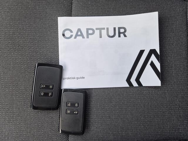Renault CAPTUR 1.3 mild hybrid 160 techno / Fabrieksgarantie tot 04-2027 / Navigatie via Apple Carplay of Android Auto / Stuur- & Stoel verwarming / Achteruitrijcamera / Adaptief cruise control / Trekgewicht 1200 kg / Keyless Entry/Start / Climate control /