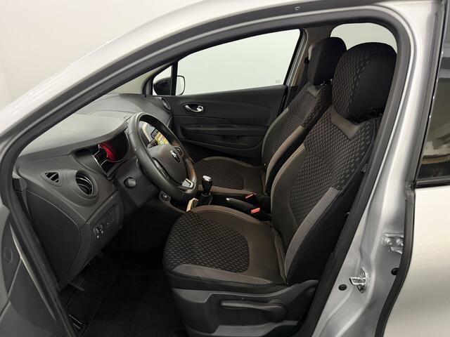 Renault CAPTUR 0.9 TCe Intens Airco, Navi, Parkeersensoren, Keyless start, Cruise control, A start stop, Lichtmetalen velgen, Radio