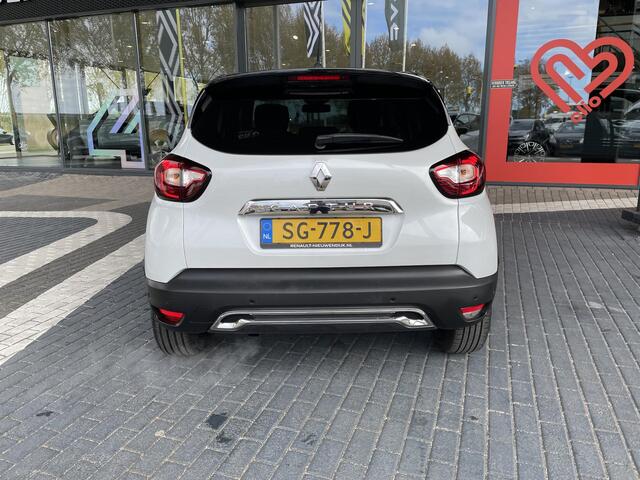 Renault CAPTUR 1.2 TCe Initiale Paris / AUTOMAAT / ZEER COMPLEET / NAVI / CLIMATE CONTROL / PDC + CAMERA / LEER / STOELVERWARMING /
