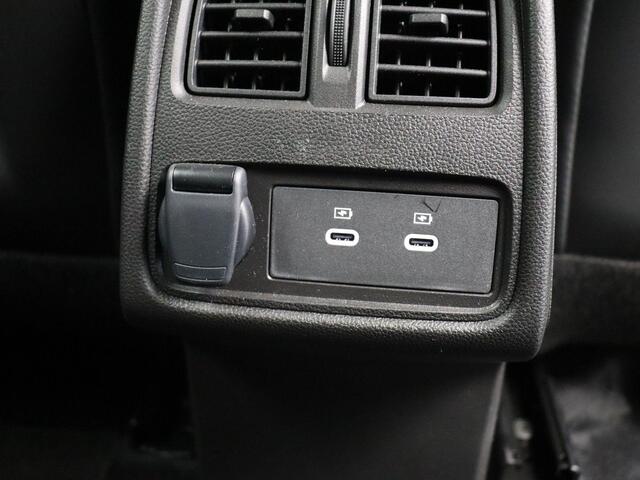 Renault CAPTUR 1.6 E-Tech full hybrid 145 techno | LED Verlichting | Keyless entry | Achteruitrij camera | Climate control | Adaptive cruise Control |