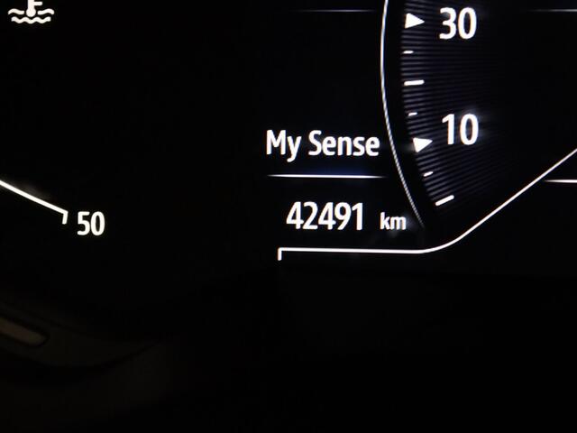 Renault CAPTUR TCe Intens 100pk Cruise | Climate | Carplay | Parkeersens. achter | Trekhaak