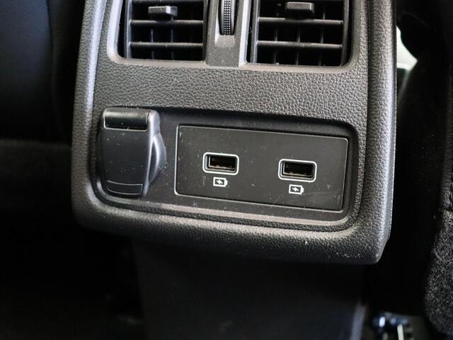 Renault CAPTUR E-Tech Hybrid 145pk Rive Gauche | Achteruitrijcamera | Climate Control | Cruise Control Adaptief | Navigatie | Stuurwielverwarming | Automaat |