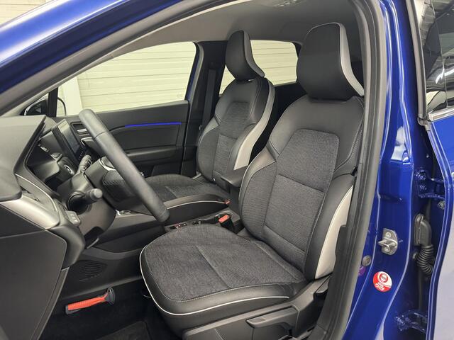 Renault CAPTUR 1.3 mild hybrid 140 techno / Nederlandse Auto / Eerste Eigenaar / Dealer Onderhouden / Trekhaak 1200 KG / All Seasonbanden / Navigatie / Camera / Cruise Control / Climate Control / Parkeersensoren Voor + Achter /
