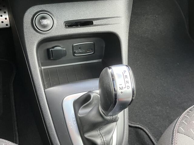 Renault CAPTUR 1.3 TCe Intens EDC Automaat * PANORAMADAK / TREKHAAK *