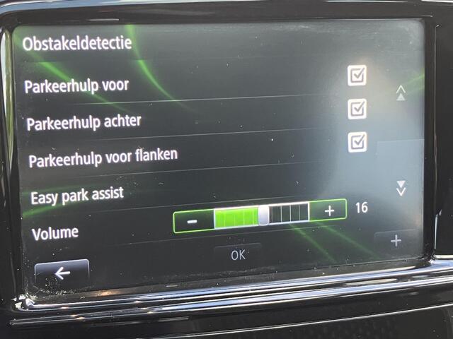 Renault CAPTUR 1.3 TCe Intens EDC Automaat * PANORAMADAK / TREKHAAK *