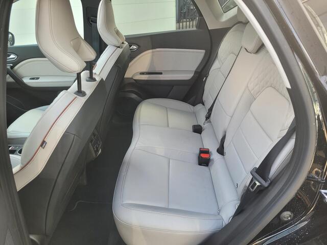 Renault CAPTUR 1.3 TCe 140 Initiale Paris | Automaat | Panoramadak | Leder | Winter Pack | Bose Audio