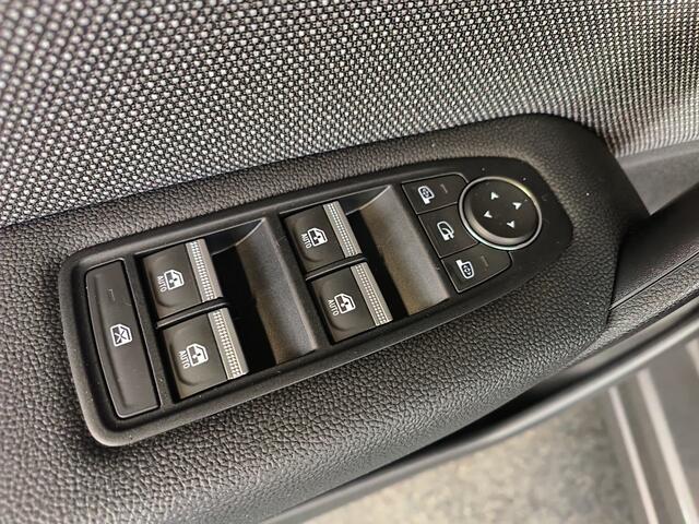 Renault CAPTUR 1.3 mild hybrid 160 techno AUTOMAAT uit 2025 Rijklaar + Fabrieksgarantie Henk Jongen Auto's in Helmond, al 50 jaar service zoals 't hoort!