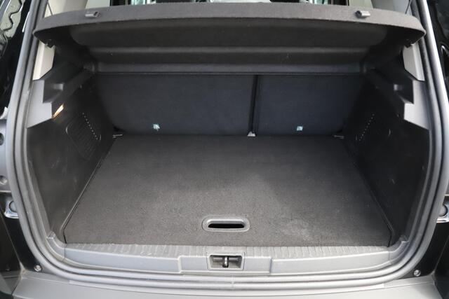 Renault CAPTUR 1.2 TCe Initiale Paris BOSE Lederen Bekleding Navigatie Achteruitrijcamera LED Stoelverwarming