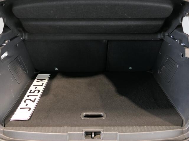 Renault CAPTUR 1.3 TCe Intens - Panoramadak! - Parkeerassistent - Camera - Sensor v+a