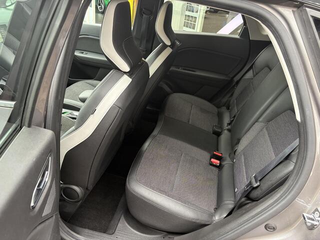 Renault CAPTUR 1.0 TCe 90 Intens | NAP | Trekhaak | Achteruitrijcamera | LED | DAB | Climate Control | 100% dlr onderhouden | Navigatie