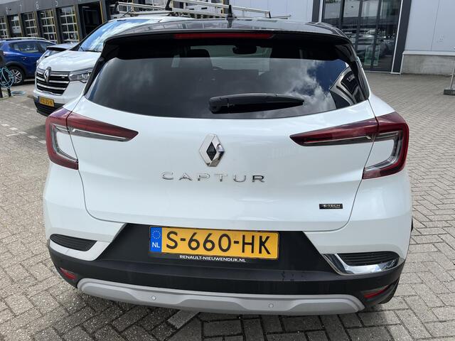 Renault CAPTUR 1.6 E-Tech plug-in hybrid 160 iconic AUTOMAAT l LEDER INTERIEUR l CAMERA 360 l BIJ ONS DEALER ONDERHOUDEN