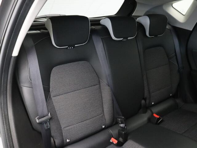 Renault CAPTUR E-Tech Hybrid 145pk Techno | Navigatie | Achteruitrijcamera | Parkeersensoren voor en achter | Climate control | All season banden |