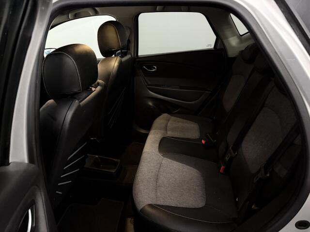 Renault CAPTUR 1.3 TCe Intens Camera, Navi, Cruise control, Keyless start, A start stop, Lichtmetalen velgen, Clima, Radio