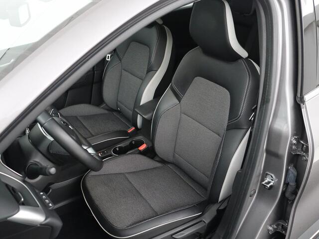 Renault CAPTUR 1.6 E-Tech Plug-in Hybrid 160 Intens | SOH 87,8% | Carplay | Keyless | Half Leder | Bluetooth | Parkeerhulp | 18" | Full LED | Climate control | Cruise control | Getint glas | PHEV