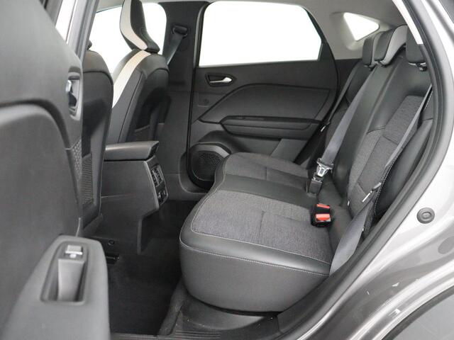Renault CAPTUR 1.6 E-Tech Plug-in Hybrid 160 Intens | SOH 87,8% | Carplay | Keyless | Half Leder | Bluetooth | Parkeerhulp | 18" | Full LED | Climate control | Cruise control | Getint glas | PHEV