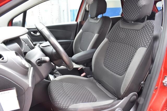 Renault CAPTUR 1.2 TCe 120 pk Intens Automaat | Navigatie | Apple Carplay & Android Auto | Camera | Parkeersensoren voor en achter | Airco ECC | Cruise Control | Lichtmetalen Velgen | Isofix Bevestigingspunten | Streaming Audio Bluetooth | Zeer Compleet!!!
