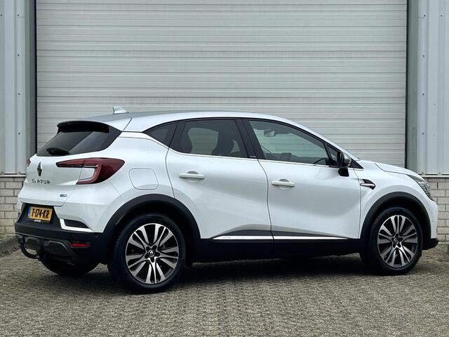 Renault CAPTUR 1.6 E-Tech Plug-in Hybrid 160 Initiale Paris / Lederen Bekleding / Achteruitrijcamera / Stoel & Stuurverwarming / Trekhaak / Apple Carplay & Android Auto / Cruise Control / Climate Control / Parkeersensoren /