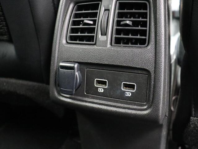 Renault CAPTUR 1.6 E-Tech Hybrid 145 Techno | Achteruitrijcamera | Climate Control | Parkeersensoren Voor en Achter | All season banden |