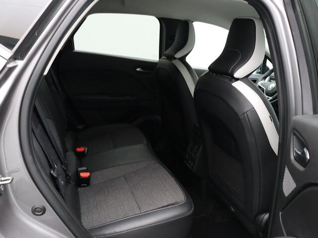 Renault CAPTUR 1.6 E-Tech Hybrid 145 Techno | Achteruitrijcamera | Climate Control | Parkeersensoren Voor en Achter | All season banden |
