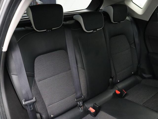 Renault CAPTUR 1.6 E-Tech Hybrid 145 Techno | Achteruitrijcamera | Climate Control | Parkeersensoren Voor en Achter | All season banden |