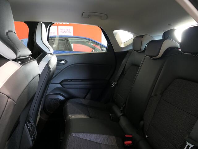 Renault CAPTUR 1.3 TCe 140 Intens *Automaat!* - Trekhaak - Sensor v+a - Stoelverwarming