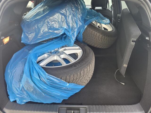 Renault CAPTUR 1.6 E-Tech Plug-in Hybrid 160 R.S. Line | Groot Navigatie | Camera | Hoge Zit | Stoelverwarming | Inclusief Winterset!