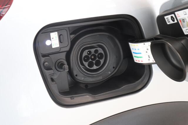 Renault CAPTUR 1.6 E-Tech plug-in hybrid 160 techno | Camera | Navigatie | SoH % | LED koplampen | Cruise control | Pack Winter |