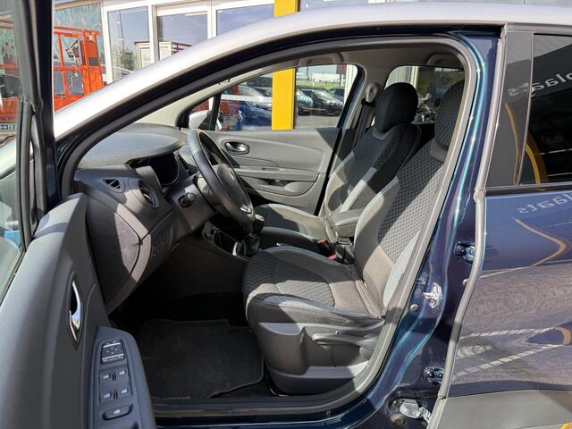 Renault CAPTUR 0.9 TCe Intens | NAP | Navigatie | Achteruitrijcamera | Dodehoek detectie | LED | DAB | Climate Control |