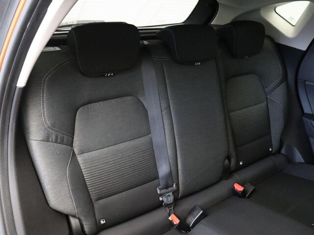 Renault CAPTUR 1.0 TCe 100 Intens | LED verlichting | Keyless entry | Climate control | Achteruitrijcamera | Trekhaak | 1200kg trekgewicht |
