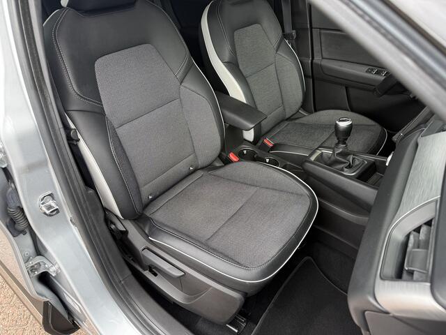 Renault CAPTUR 1.0 TCe 100 Intens | Parkeersensor v+a | camera | reservewiel | tijdelijk gratis Top Afleverpakket twv Eur 695