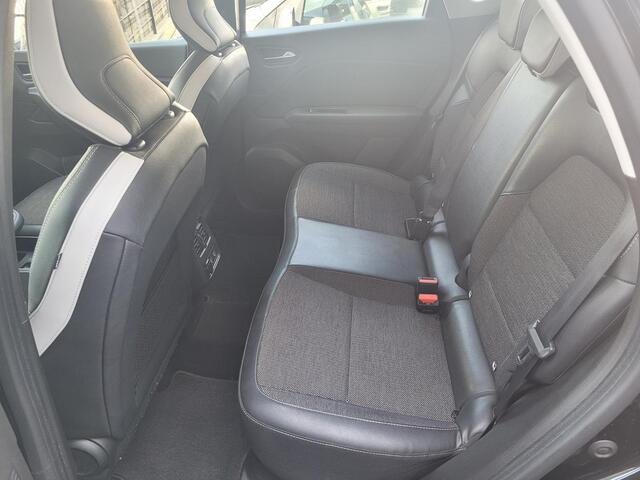 Renault CAPTUR 1.3 TCe 140 Intens | Automaat | Trekhaak | Bose Audio | Dodehoekdetectie