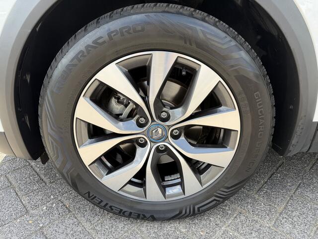 Renault CAPTUR 160pk E-Tech Plug-in Hybrid Intens (360gr Camera - LED - Keyless Entry - 17"incl 4S - Parkeersensoren V+A - Navigatie - Automatische Airco)