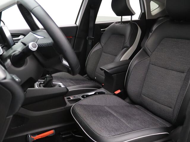 Renault CAPTUR TCe 100pk Intens Pack parking