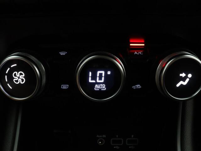 Renault CAPTUR TCe 100pk Intens Pack parking