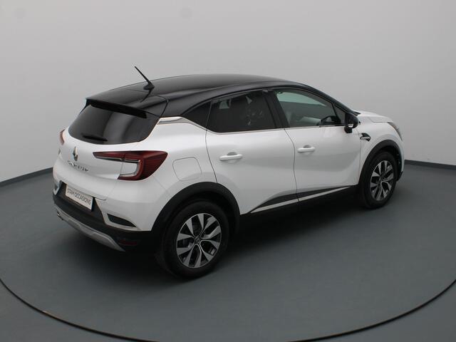 Renault CAPTUR TCe 100pk Intens Pack parking