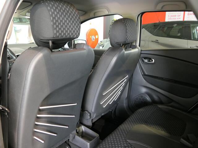 Renault CAPTUR 1.3 TCe Intens *AUTOMAAT!* - Trekhaak - Dodehoek - Camera