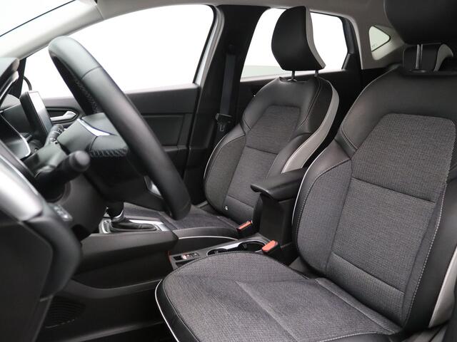 Renault CAPTUR E-Tech Hybrid 145pk Intens Pack parking